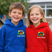 Lade das Bild in den Galerie-Viewer, SK010 Kinder Kapuzen Sweater mit Schullogo